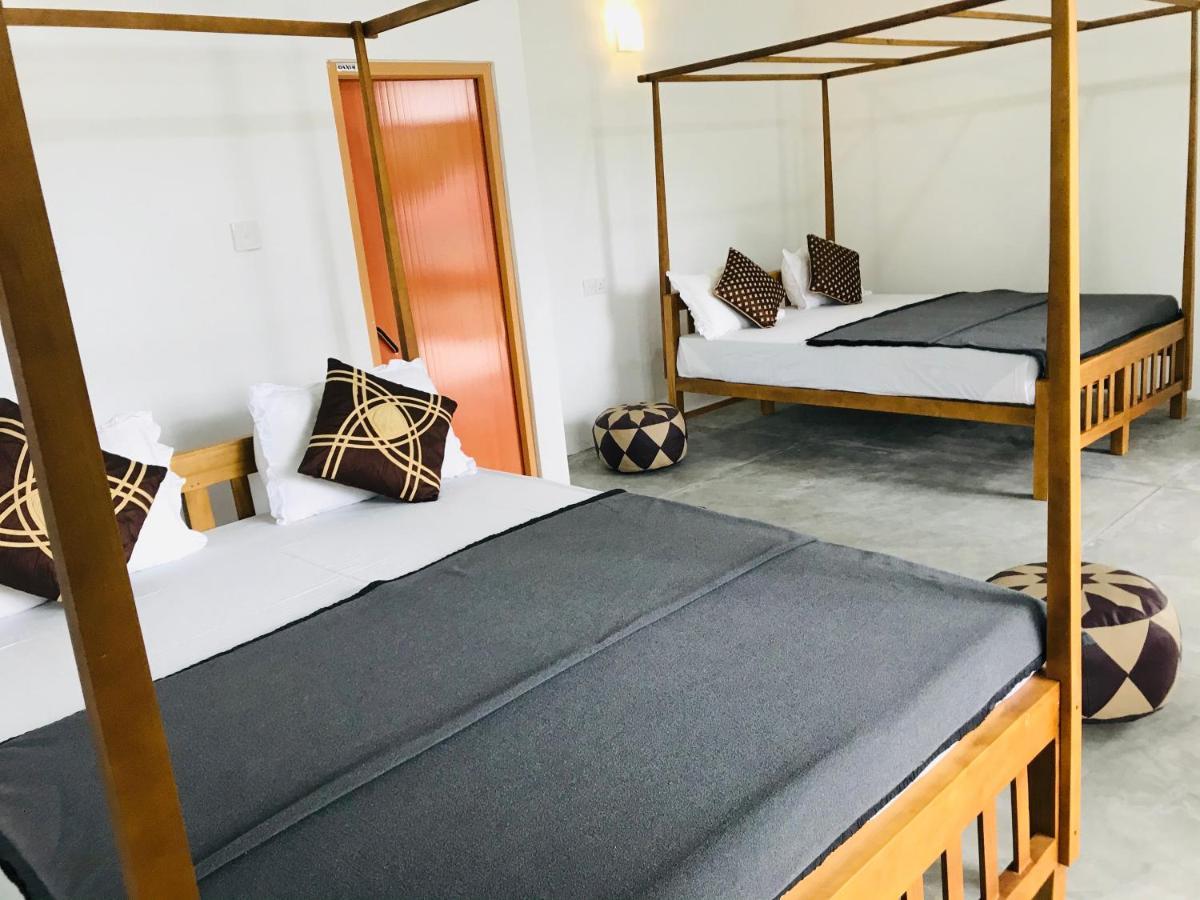 Montes Ella Bed & Breakfast Eksteriør bilde