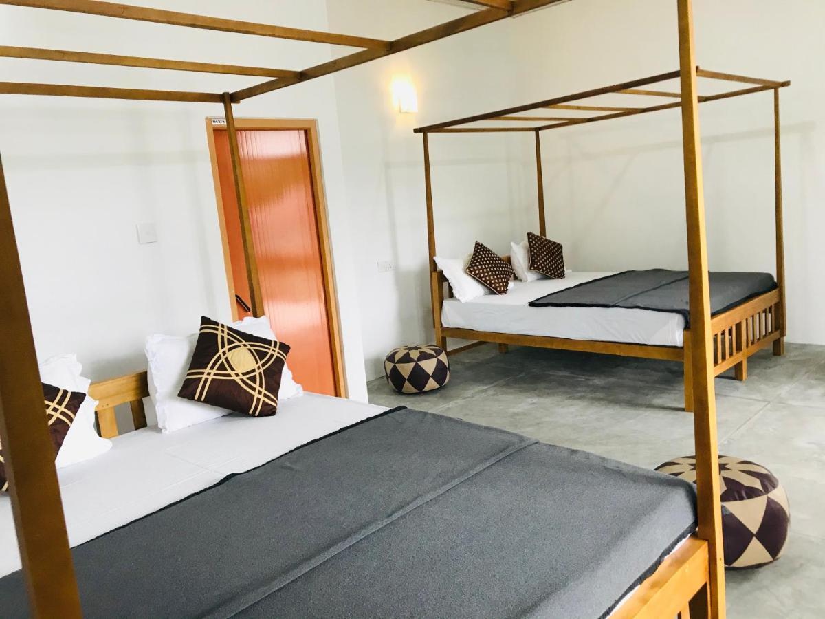 Montes Ella Bed & Breakfast Eksteriør bilde
