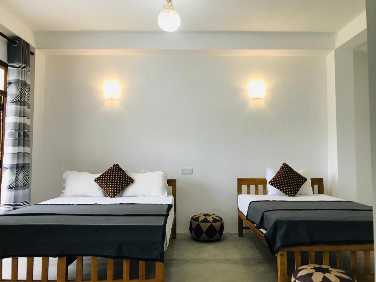 Montes Ella Bed & Breakfast Eksteriør bilde