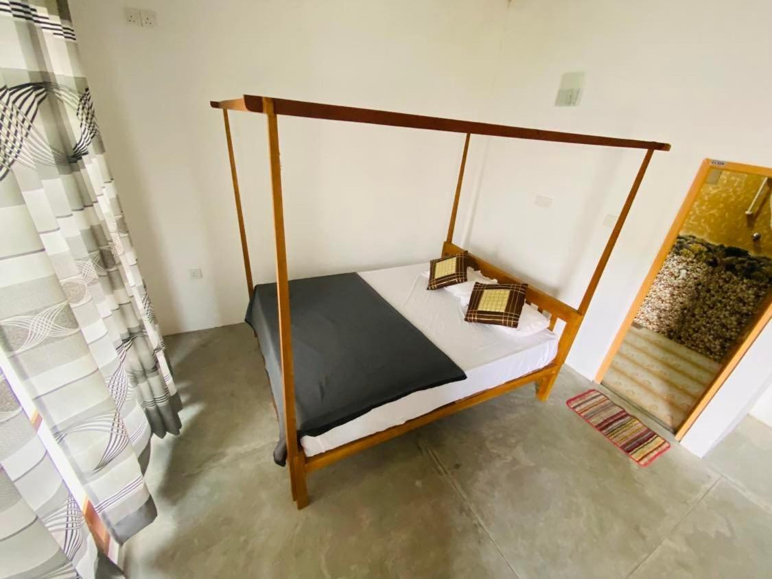 Montes Ella Bed & Breakfast Eksteriør bilde